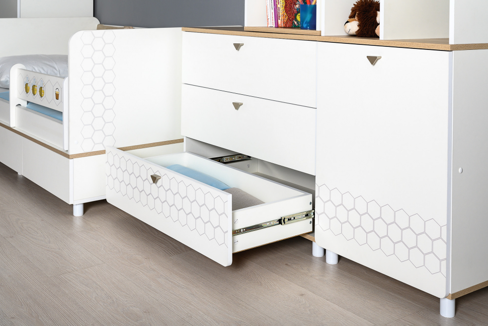 Эйп комод 13.322 Белый/Дуб белый