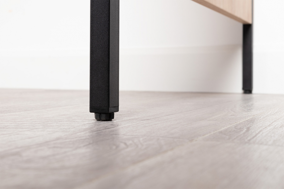 Брюс Стол письменный 12.157 Battle rock FSC Santiago / Черный