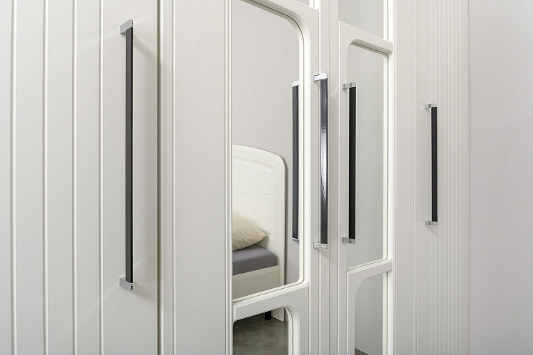 Валенсия шкаф для одежды 13.329 Белый