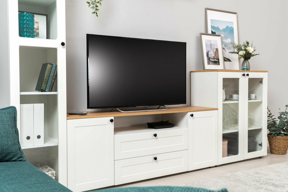 Остин Шкаф-витрина 16.394.01 белый/дуб золотой